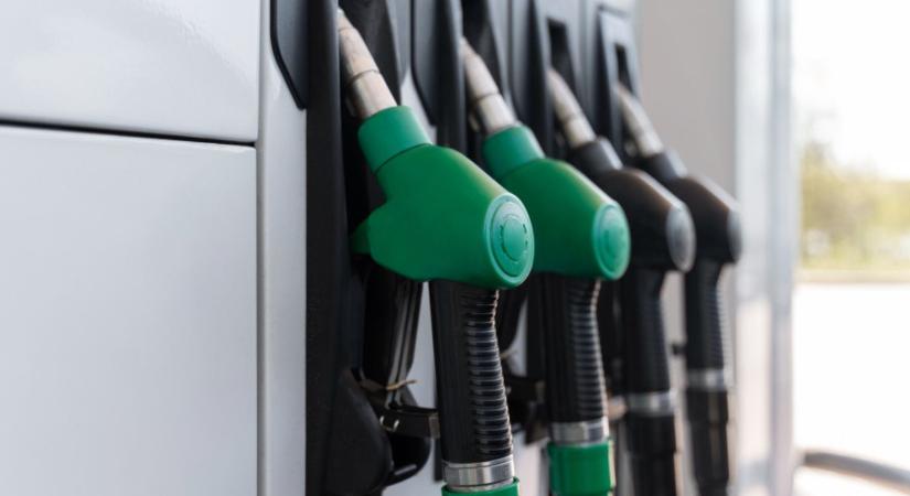 19 forintos pofon a gázolajnál: elszabadulhatnak az árak a kutakon