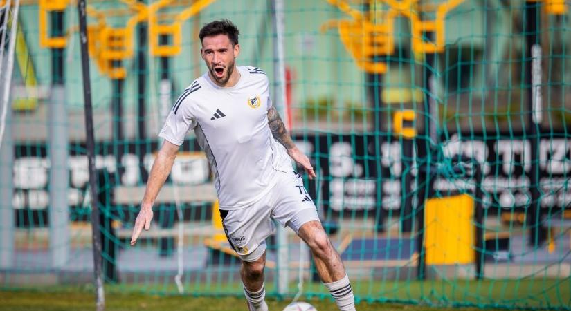 Rangadóval folytatja a DEAC labdarúgócsapata