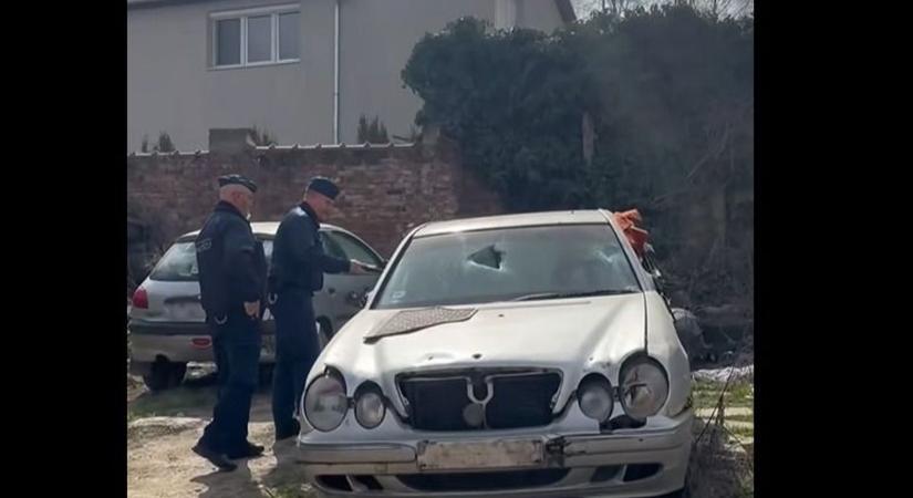 Roncsautóban éltek – rendészeti akció keretén belül számolták fel a helyzetet