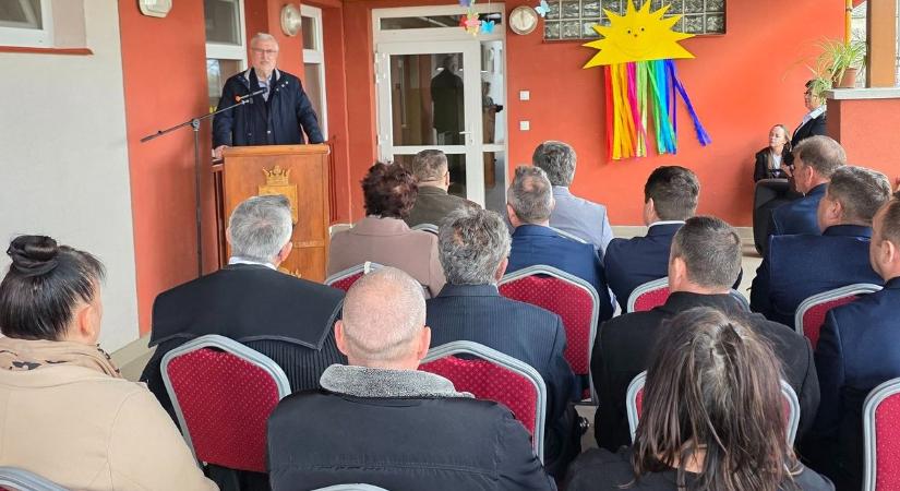 Elkészült a több milliós fejlesztés Hajdú-Biharban, napelemmel is felszerelték az intézményt