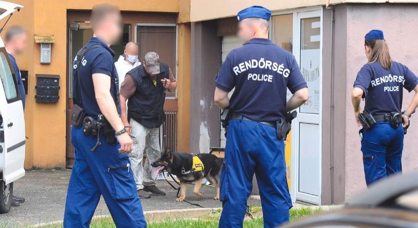 Különösen veszélyes, toplistás bűnözőket keresnek Hajdú-Biharban – itt a lista, mit követtek el!