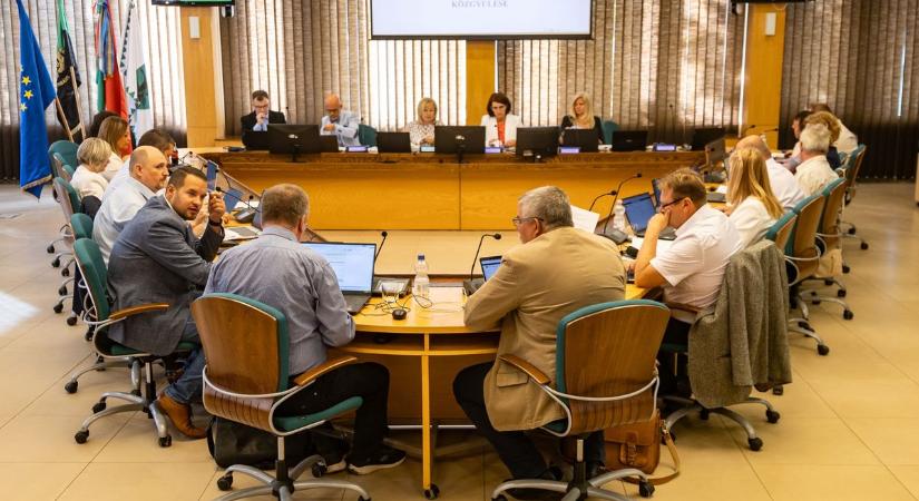 Ismét összeül a tatabányai közgyűlés: vajon pont kerül az i-re a költségvetéssel kapcsolatban?