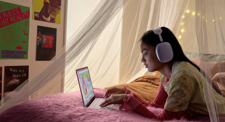 Tim Cook boldog: rekordot döntöttek a MacBook-eladások