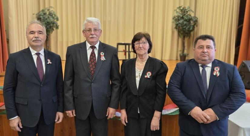 Díszpolgári cím az egykori polgármesternek és körzeti ápolónőnek