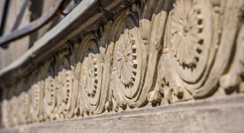 170 éves kincseket találtak Debrecenben - fotón a ritkaság!