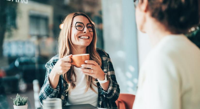 7 viselkedési trükk, amitől sokkal izgalmasabbnak és titokzatosabbnak tűnsz