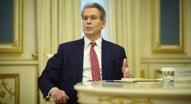 Bessent: az USA feloldhatja az iráni olajra kivetett szankciókat az árak alacsonyan tartása érdekében