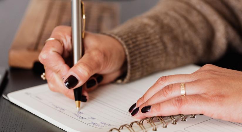 Egy toll, egy papír, és máris jobban ismered magad – Tényleg ilyen egyszerű?