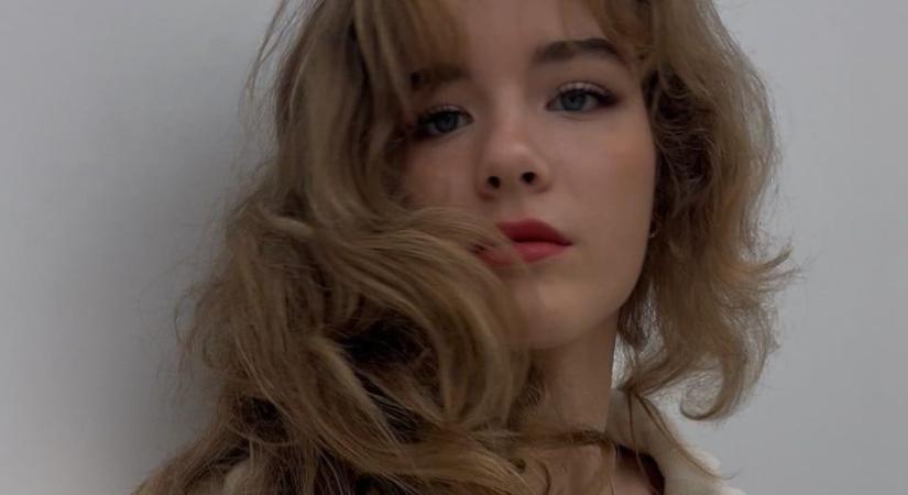 Brooke Shields hasonmás Magyarország legfiatalabb írónője: Amerikában is jegyzik Lorinát