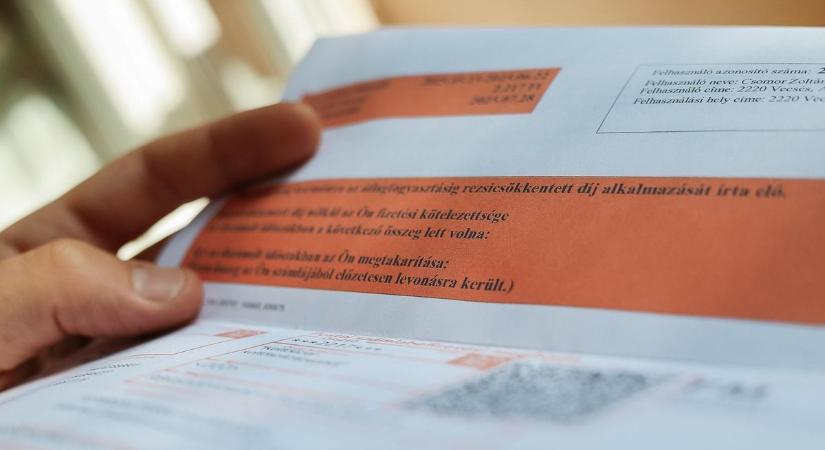 Szombattól küldik az új számlákat, mindenkit érint a változás